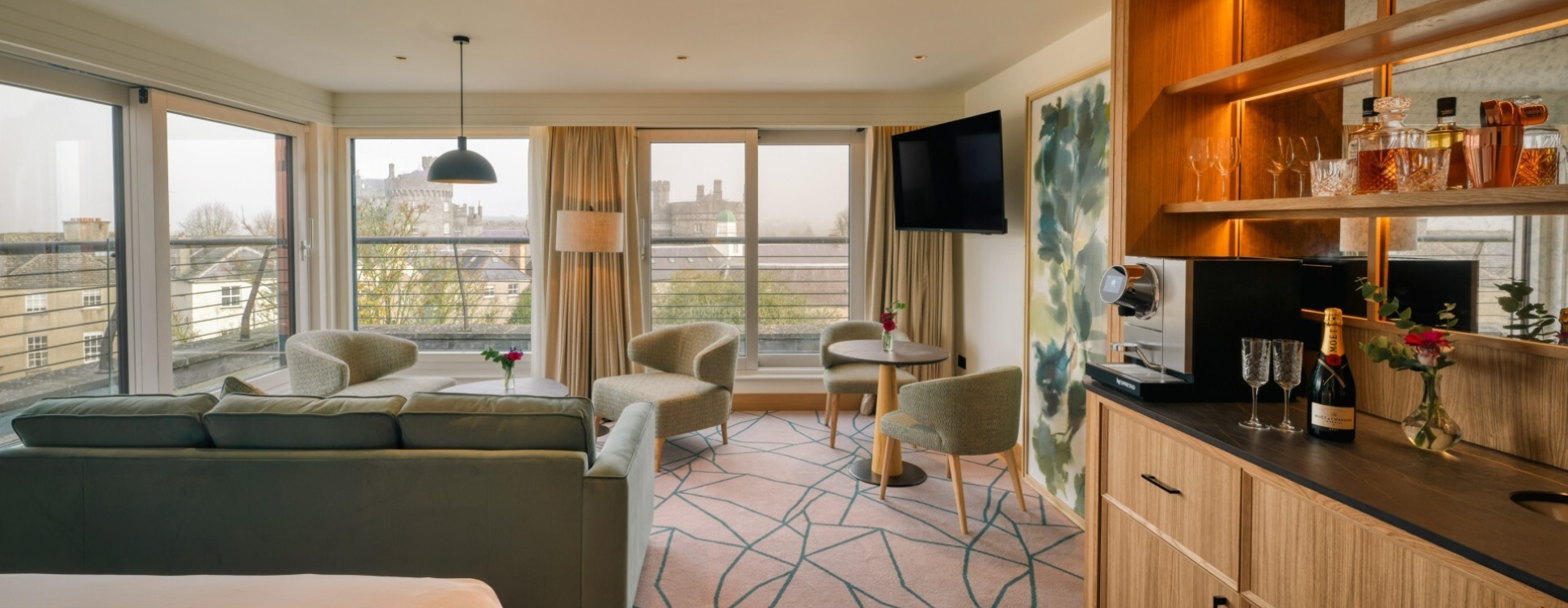 Pembroke Hotel25